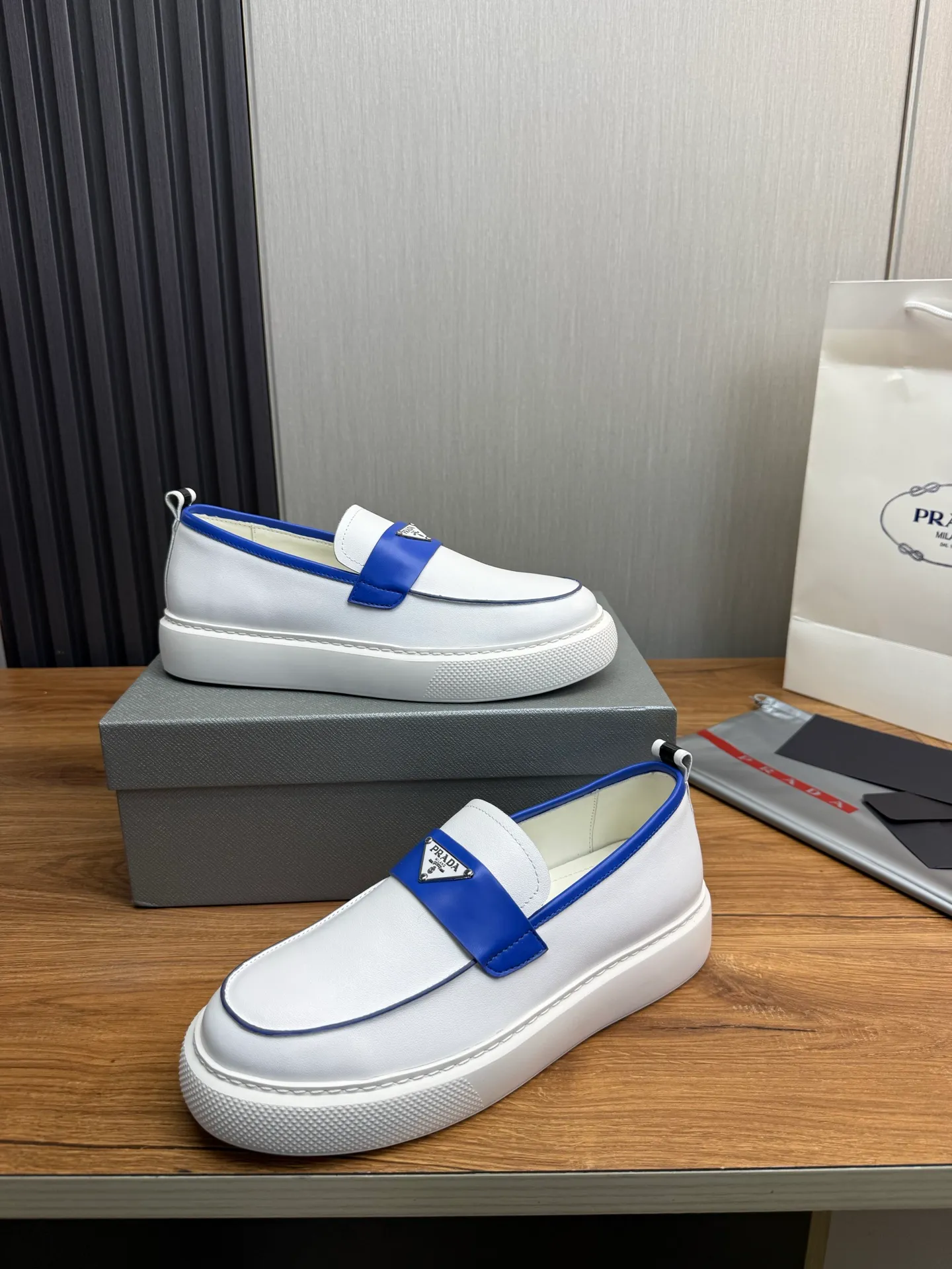 Factory price 580💰 [PRADA] Men's shoes are popular in the counter, official website is synchronized, 1 high-quality shipment ✔️Original cowhide + cowhide lining, 1🆚1 replica, original sole, 38-45 (45 customized, non-refundable)